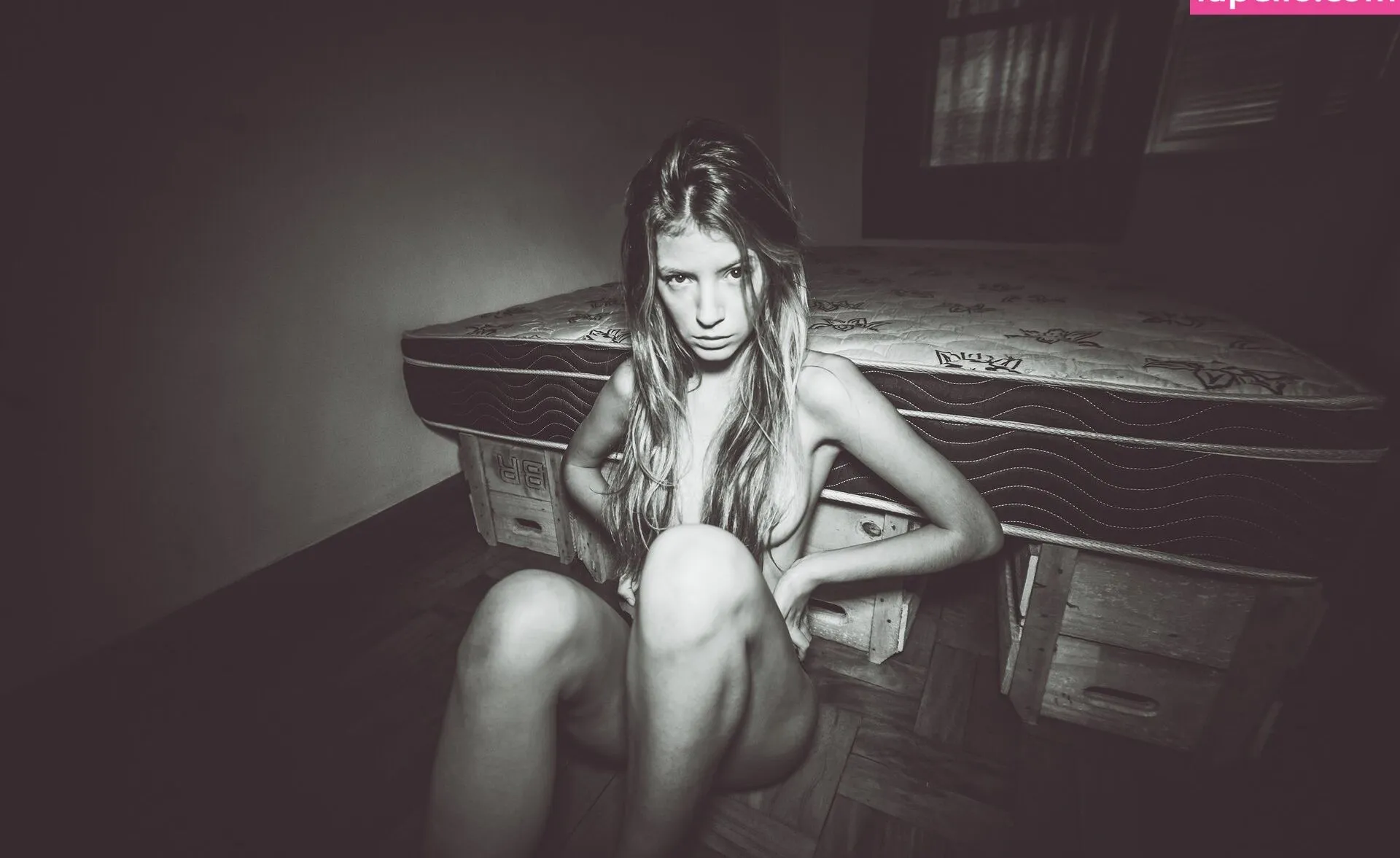 Jaqueline Kravtchenko explicit uncensored naked pose and statuesque silhouette | VaultVenus photographic vault