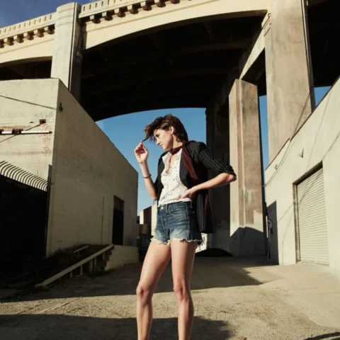 Shailene Woodley glamour nude gallery on VaultVenus