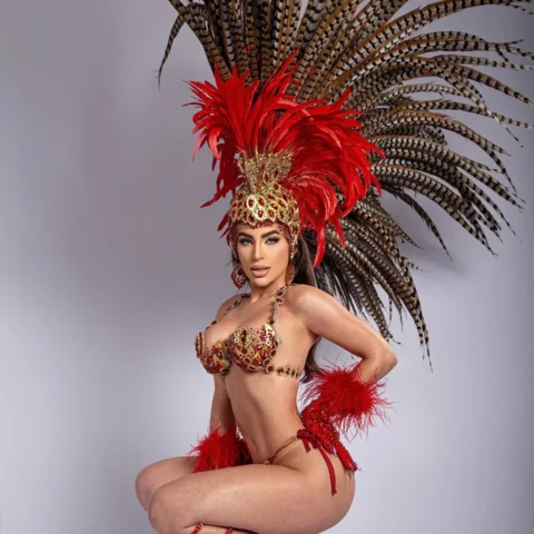 Mariana Marquini hot full body silhouette and statuesque feminine allure | VaultVenus exclusive look