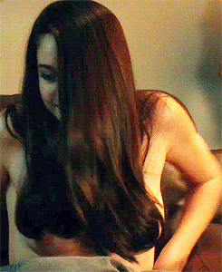 Shailene Woodley hot exposed bikini style and sun-kissed golden skin look | VaultVenus visual archive