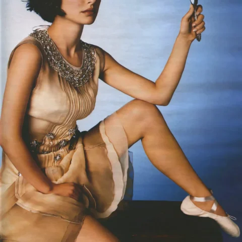 Natalie Portman glamour celebrity photos on VaultVenus