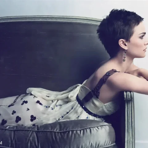 Natalie Portman celebrity bikini and glamour gallery on VaultVenus
