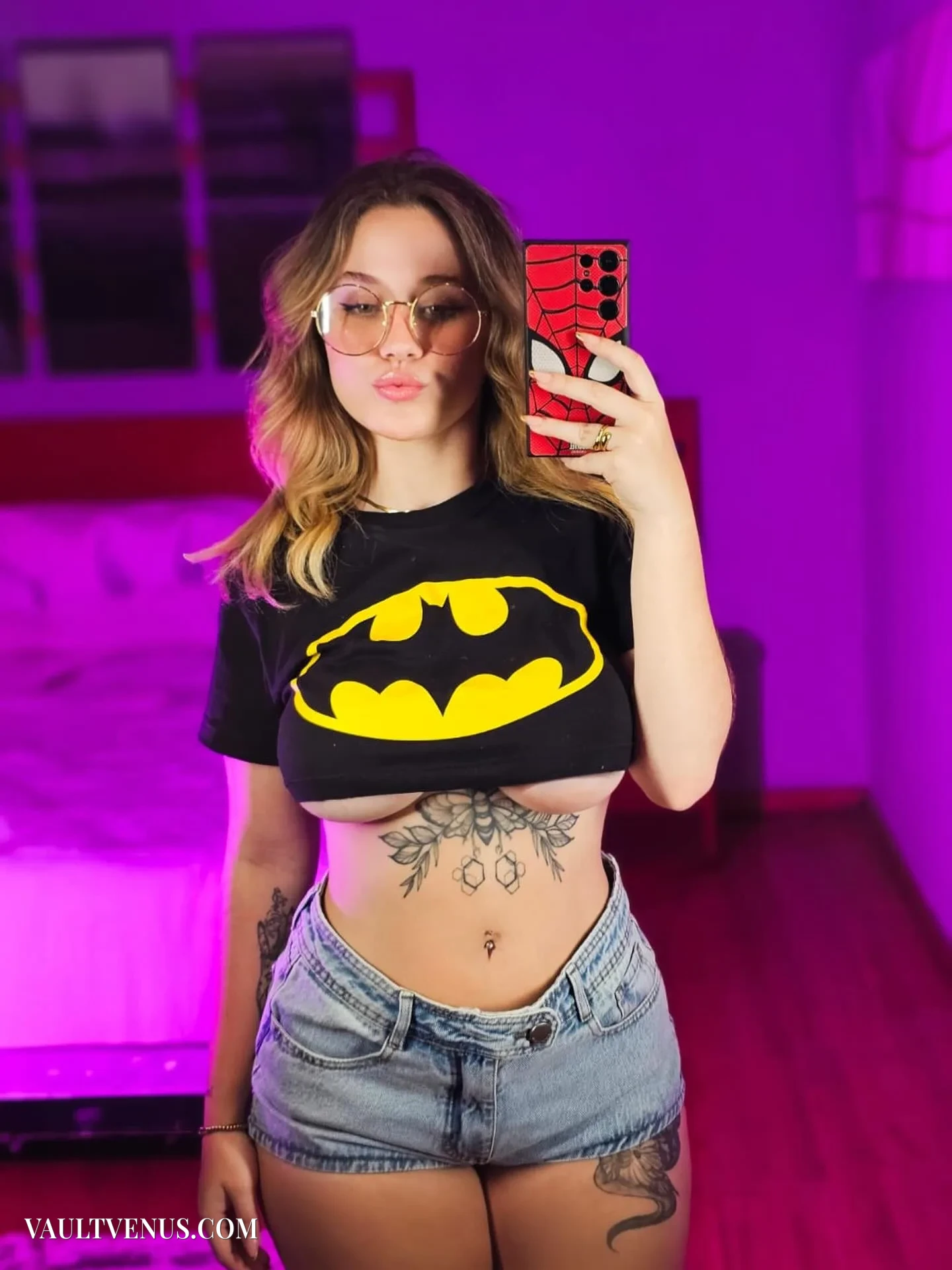 Yasmim Colombecky OnlyFans nude gallery on VaultVenus