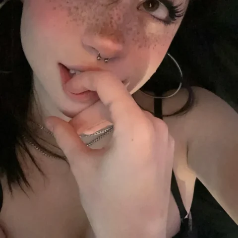 Hanna Owo premium creator nude photo set on VaultVenus