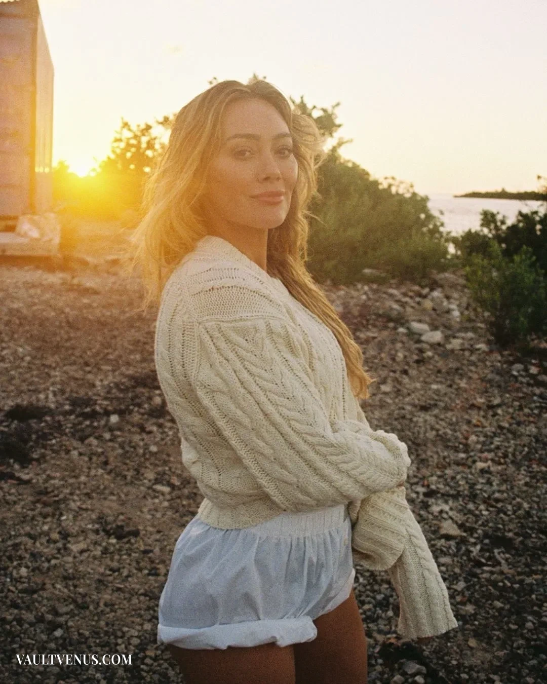 | Vaultvenus Hilary Duff bombshell in Sports Illustrated beach bikini gallery on VaultVenus