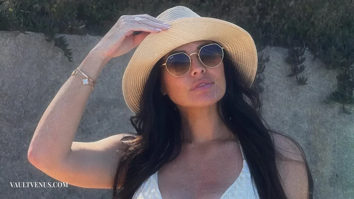 jess wright bikini beauty photos | VaultVenus gallery image